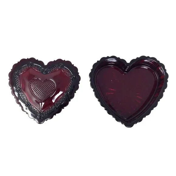 Vintage Avon 1876 Cape Cod Collection Ruby Red Glass Heart-Shaped Trinket Box - Picture 10 of 14